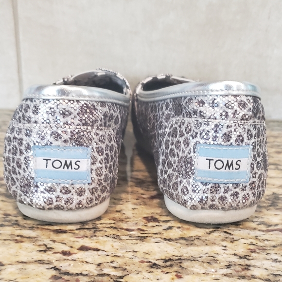 Toms - Picture 8 of 8